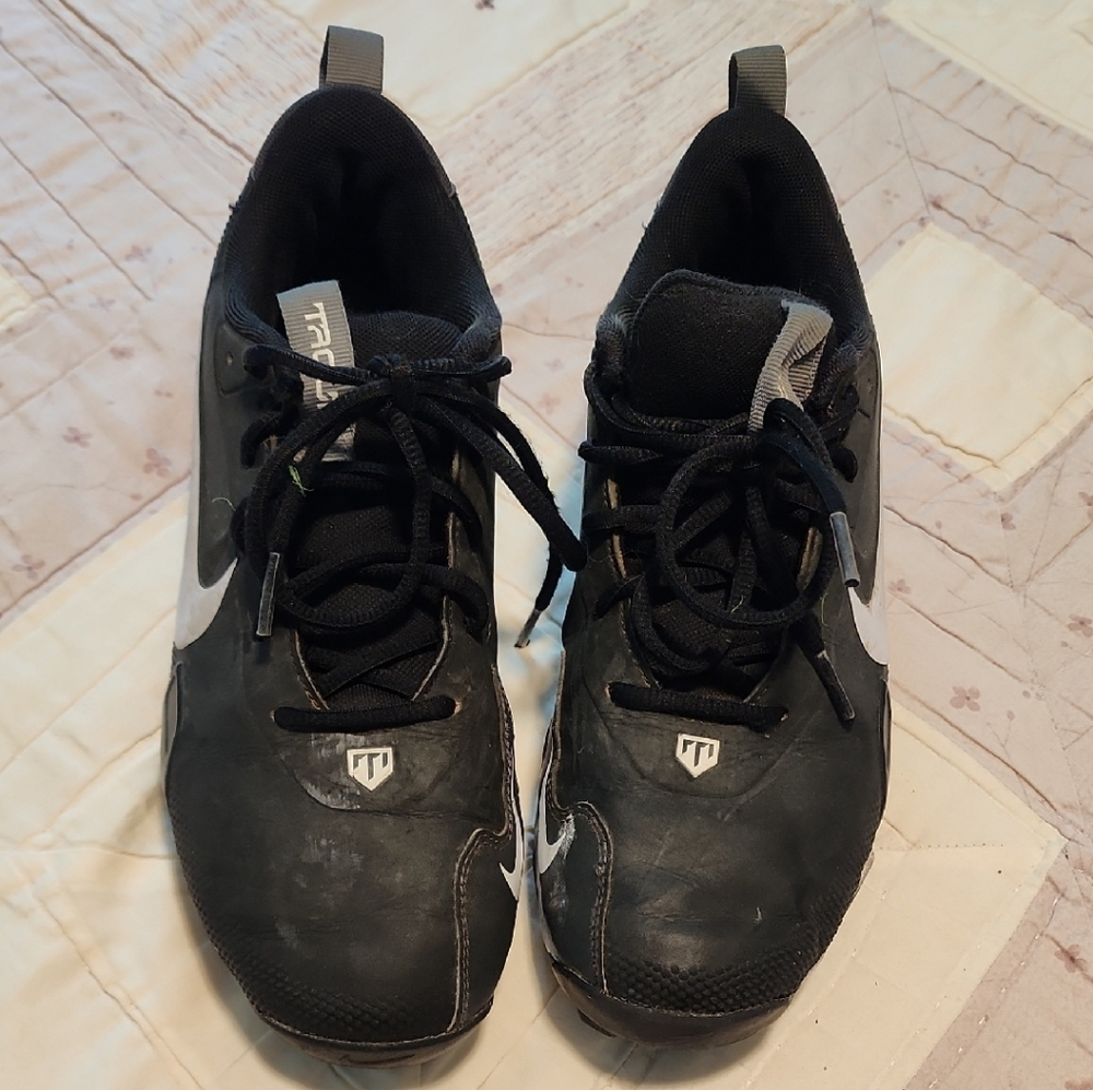 Nike Black and White Men's Cleats (Fastflex, Troutman)